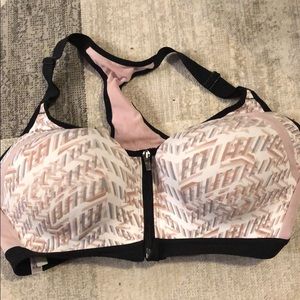 Victoria Secret Sports Bra Size 38D